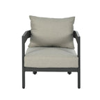 Ensemble de sièges d'extérieur avec coussins épais pour un confort optimal, idéal pour les pelouses, les patios et les abords de piscine.