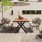 Ensemble de jardin contemporain avec chaises en rotin synthétique et table en bois synthétique