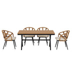 Ensemble de jardin contemporain avec chaises en rotin synthétique et table en bois synthétique