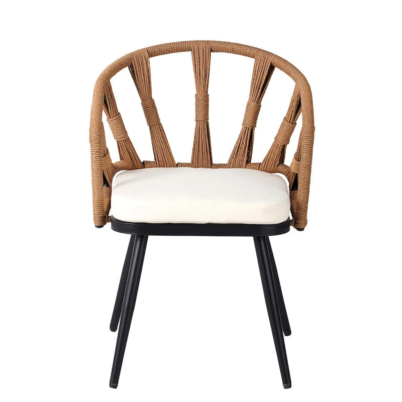 Ensemble de jardin contemporain avec chaises en rotin synthétique et table en bois synthétique