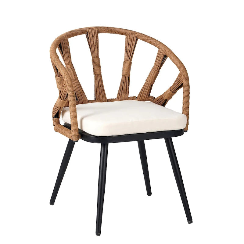 Ensemble de jardin contemporain avec chaises en rotin synthétique et table en bois synthétique