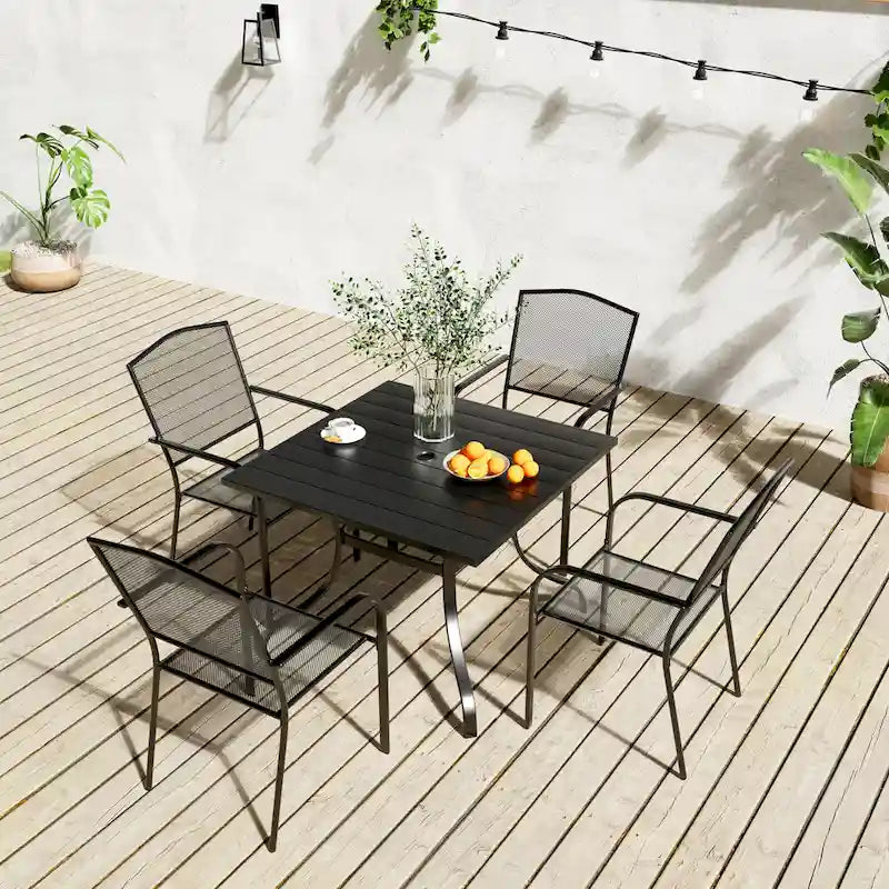 Ensemble de salle à manger d'extérieur Clihome 5 pièces avec table et chaises en maille d'acier, parasol de terrasse offert pour une durée limitée