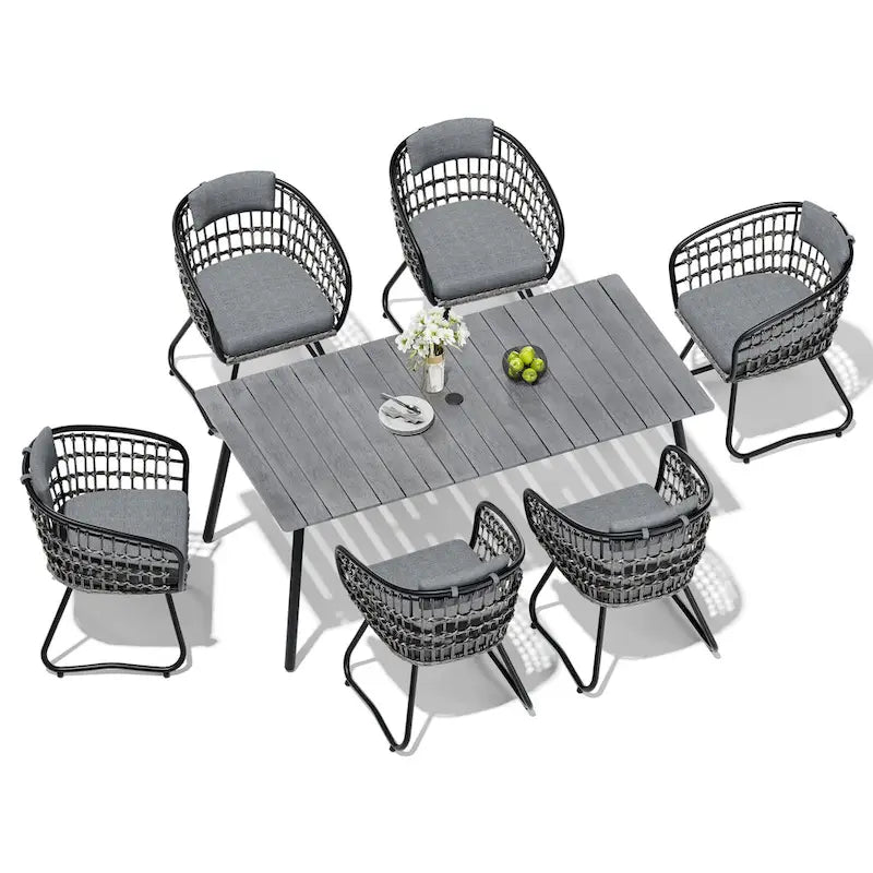 Ensemble de salle à manger d'extérieur 7 pièces : table en aluminium et chaises en rotin PE.