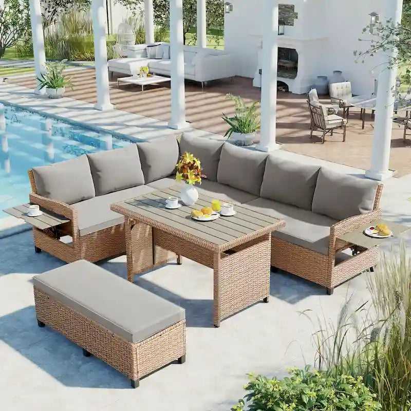 Ensemble de canapé et de table d'extérieur en rotin tressé 5 pièces, résistant aux intempéries, avec 2 tables d'appoint extensibles et une table.