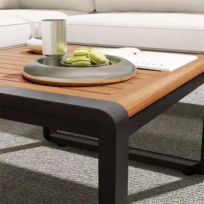 Ensemble de mobilier de patio 4 pièces avec table basse, canapé d'angle d'extérieur en forme de L avec structure en métal et bois et coussins pour jardin