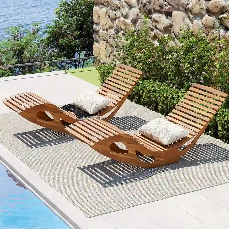 Gymax Lot de 2 chaises longues d'extérieur avec dossier haut et assise à lattes.