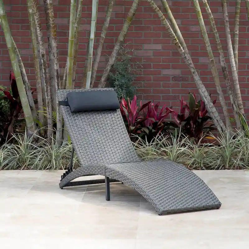 Chaise longue pliante marron pour patio