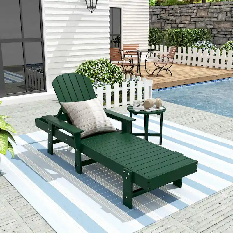 Chaise longue inclinable écologique Polytrends Altura Poly avec accoudoirs et table d'appoint (ensemble de 2 pièces)