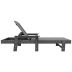 Chaise longue inclinable écologique Polytrends Altura Poly avec accoudoirs et table d'appoint (ensemble de 2 pièces)