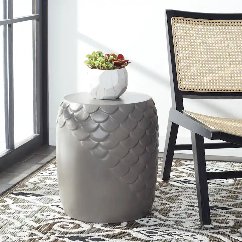 SAFAVIEH Outdoor Onerva Concrete Accent Stool - 15.75 W x 15.75 L x 18.11 H - 16Wx16Dx18H