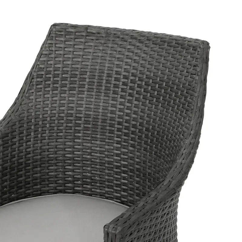 Ensemble bistro rond en résine tressée 3 pièces Hillhurst Outdoor avec trou pour parasol et coussins par Christopher Knight Home - Non disponible