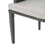 Ensemble bistro rond en résine tressée 3 pièces Hillhurst Outdoor avec trou pour parasol et coussins par Christopher Knight Home - Non disponible