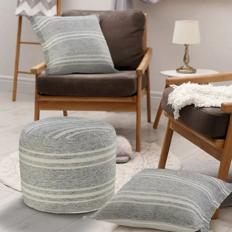 Pouf d'intérieur/extérieur Sevita Farmhouse à triple rayure - 45,7 x 45,7 x 35,6 cm