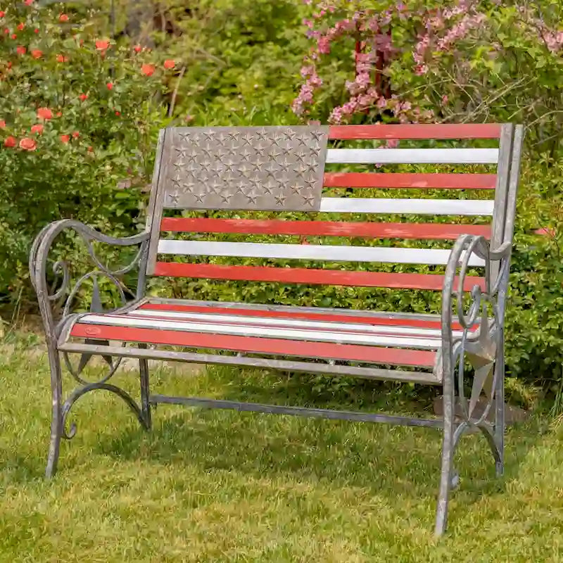 Banc de jardin en fer forgé « Fier d'être un drapeau américain » - 45,28 cm L x 20,47 cm l x 37 cm H