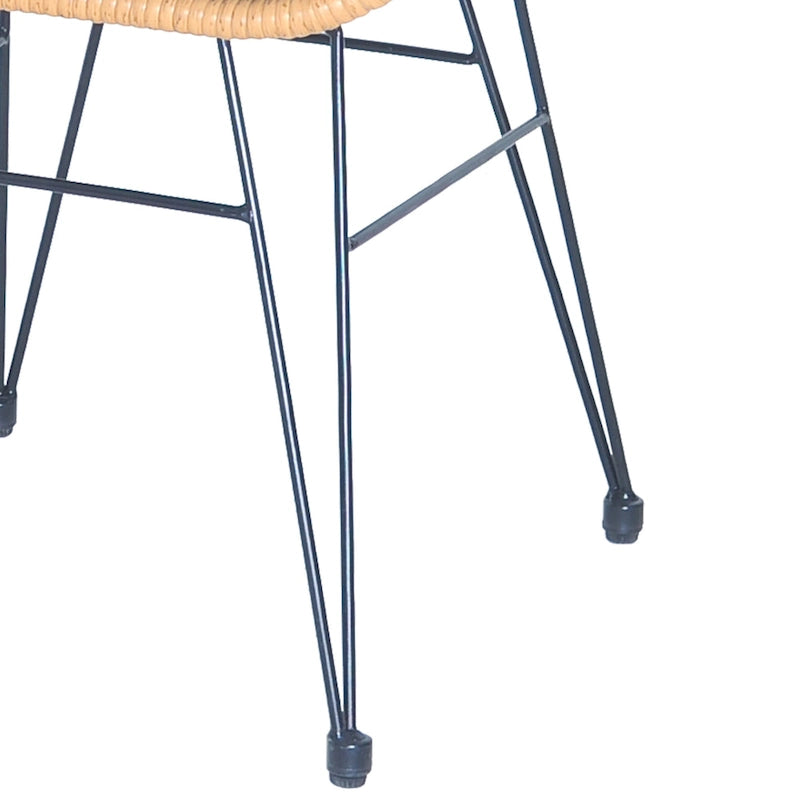 Ensemble bistro d'extérieur 3 pièces en rotin tressé avec coussins et table.