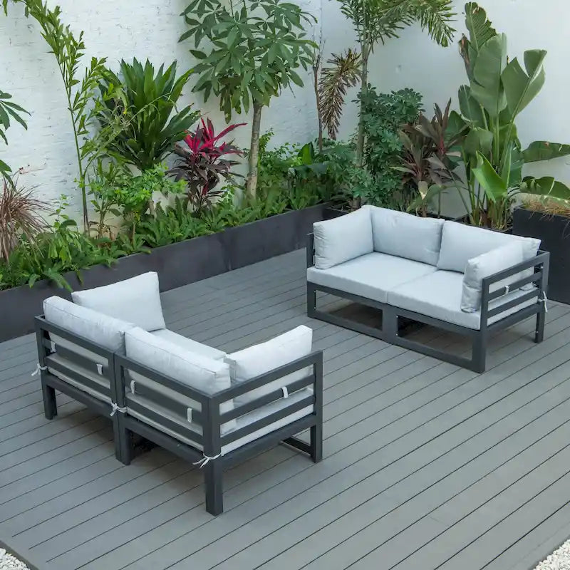 Ensemble de canapé d'angle 4 pièces LeisureMod Chelsea pour patio extérieur, en aluminium noir avec coussins
