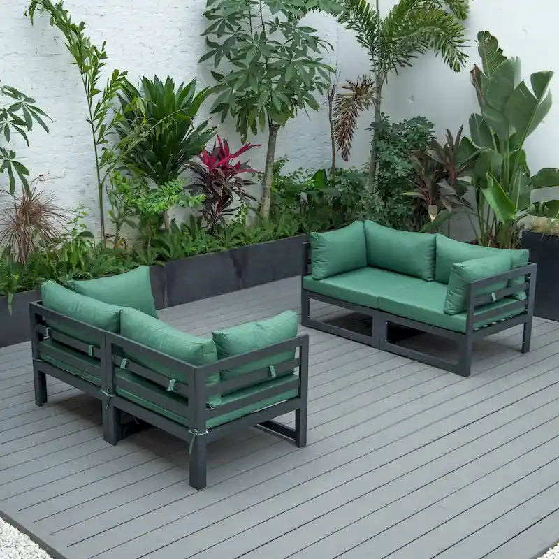 Ensemble de canapé d'angle 4 pièces LeisureMod Chelsea pour patio extérieur, en aluminium noir avec coussins