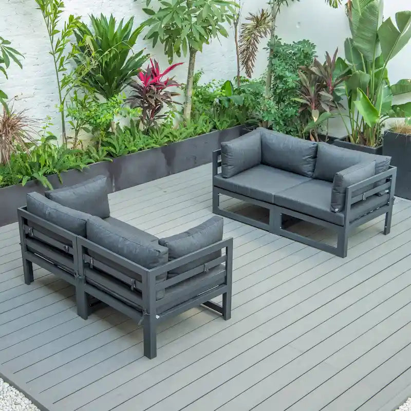 Ensemble de canapé d'angle 4 pièces LeisureMod Chelsea pour patio extérieur, en aluminium noir avec coussins