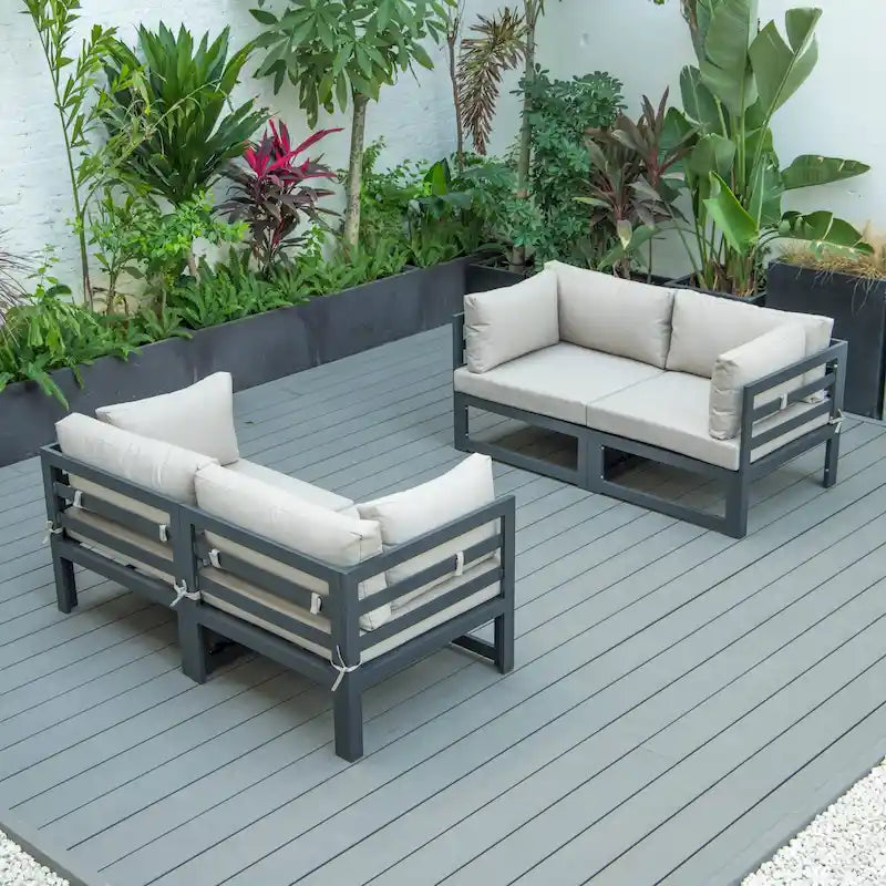 Ensemble de canapé d'angle 4 pièces LeisureMod Chelsea pour patio extérieur, en aluminium noir avec coussins