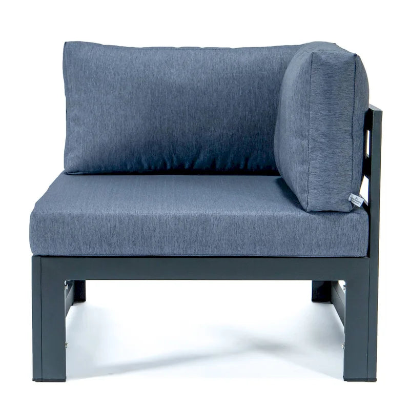 Ensemble de canapé d'angle 4 pièces LeisureMod Chelsea pour patio extérieur, en aluminium noir avec coussins