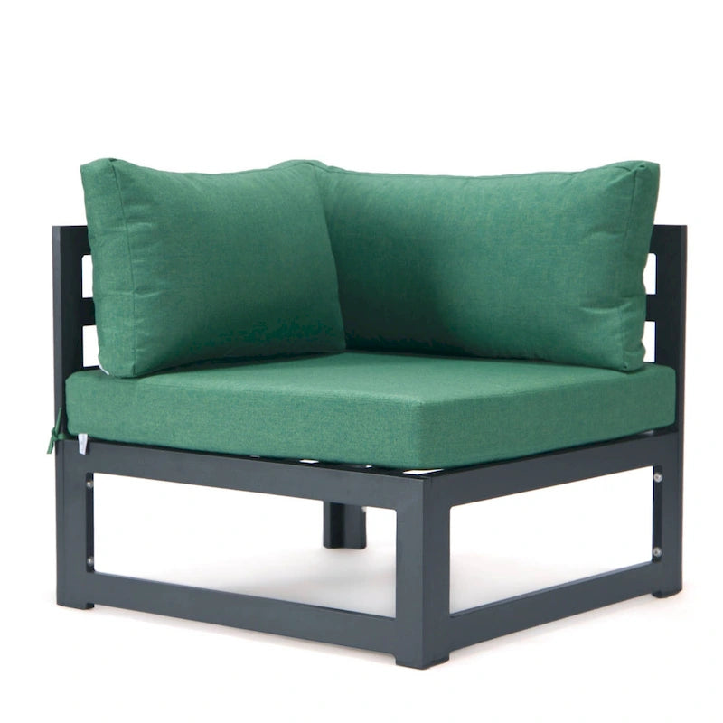 Ensemble de canapé d'angle 4 pièces LeisureMod Chelsea pour patio extérieur, en aluminium noir avec coussins