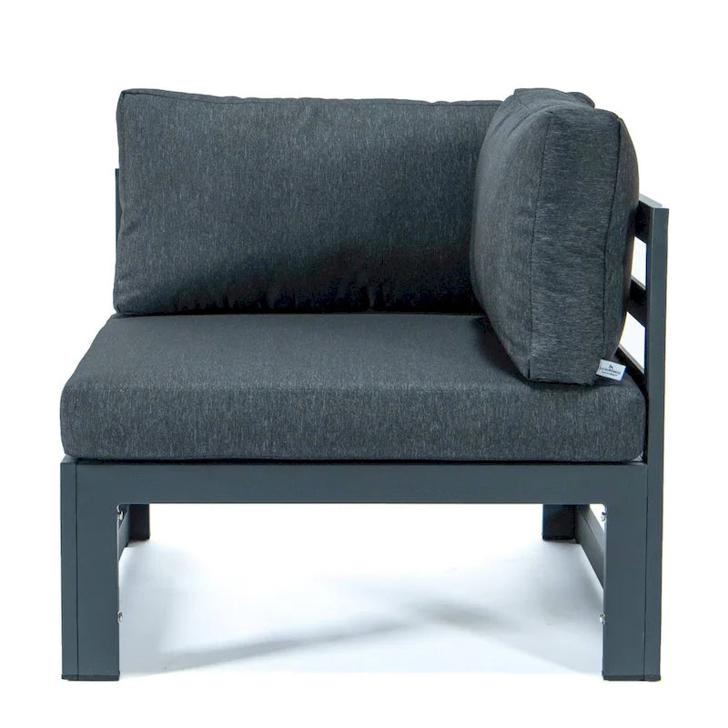 Ensemble de canapé d'angle 4 pièces LeisureMod Chelsea pour patio extérieur, en aluminium noir avec coussins