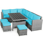Ensemble de salle à manger d'extérieur 7 pièces en rotin résistant aux intempéries, comprenant un canapé d'angle, un pouf en osier et un canapé rembourré.