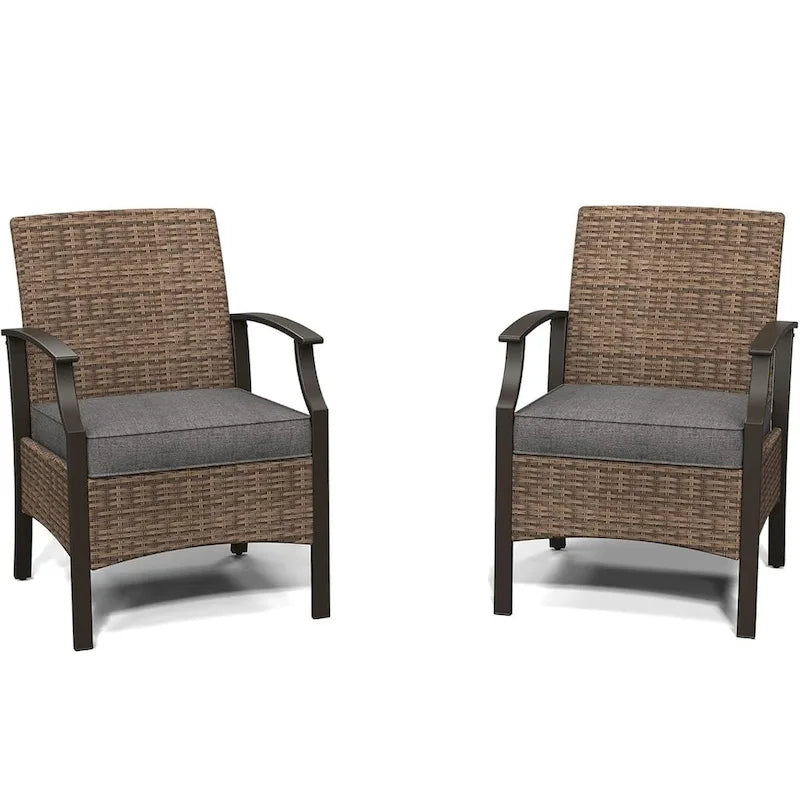 Ensemble de 3 chaises de salle à manger formelles en osier avec tables d'appoint et coussins bleus dans une structure en métal