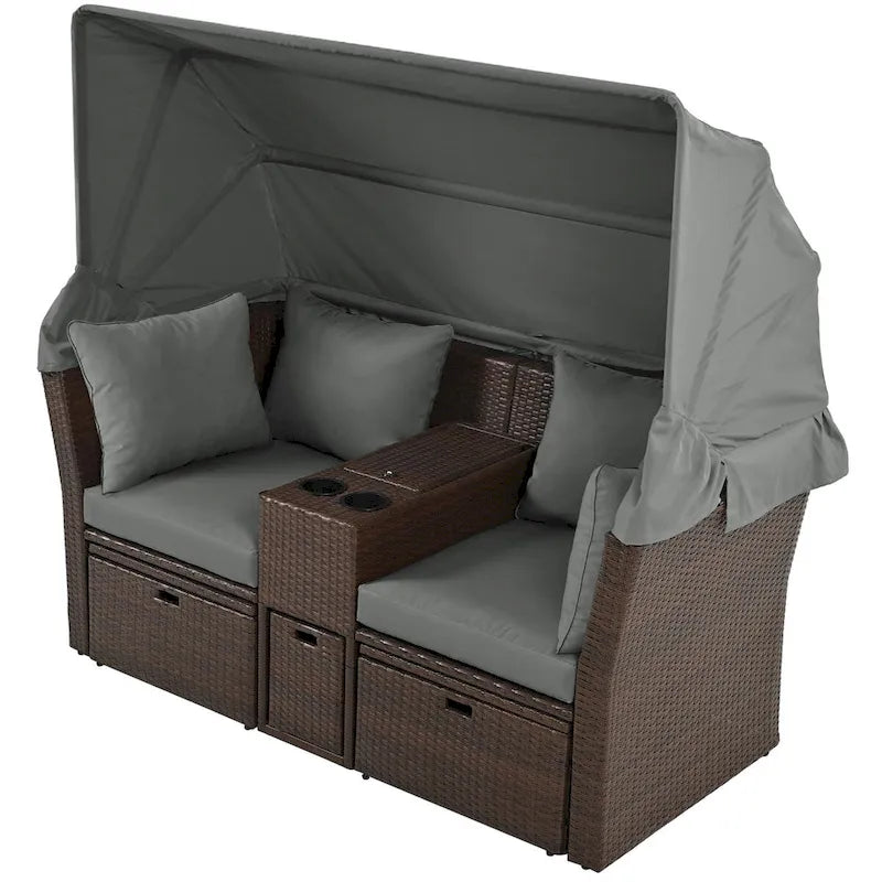 Ensemble canapé-lit convertible deux places pour terrasse avec pare-soleil rétractable, porte-gobelets, coffres de rangement et coussins déperlants.