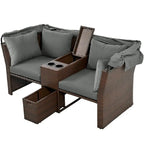 Ensemble canapé-lit convertible deux places pour terrasse avec pare-soleil rétractable, porte-gobelets, coffres de rangement et coussins déperlants.