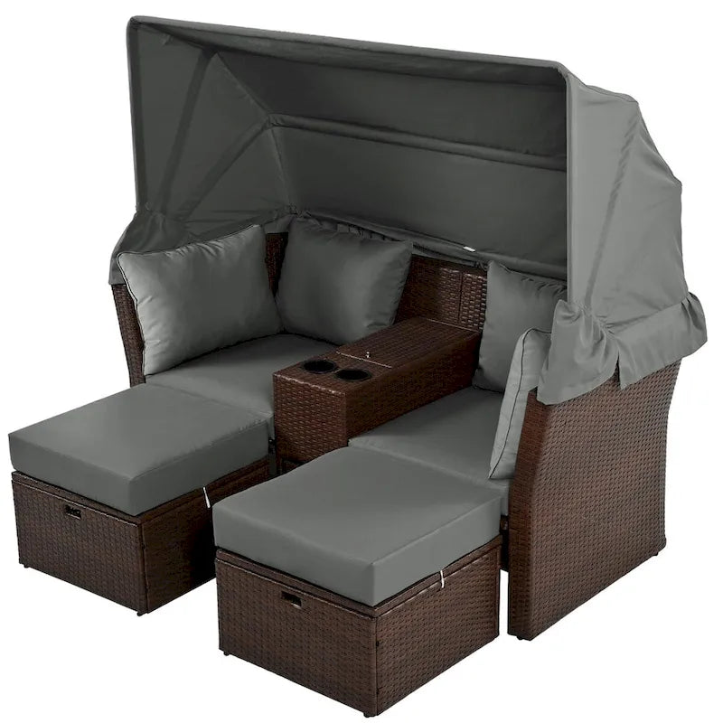 Ensemble canapé-lit convertible deux places pour terrasse avec pare-soleil rétractable, porte-gobelets, coffres de rangement et coussins déperlants.