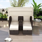 Ensemble canapé-lit convertible deux places pour terrasse avec pare-soleil rétractable, porte-gobelets, coffres de rangement et coussins déperlants.
