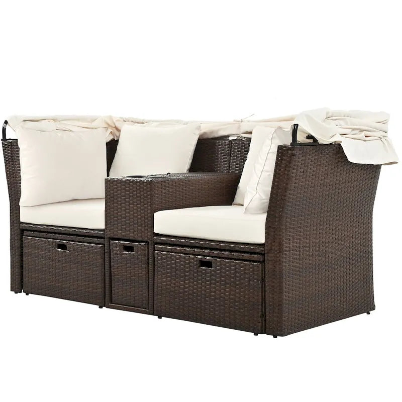 Ensemble canapé-lit convertible deux places pour terrasse avec pare-soleil rétractable, porte-gobelets, coffres de rangement et coussins déperlants.