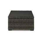 Table basse d'extérieur marron Lane, Signature Design by Ashley Grasson, avec 2 tables d'appoint