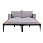 Lit de jour d'extérieur moderne en métal avec plateaux en bois, espaces latéraux pour les boissons, 2 chaises longues rembourrées en 1