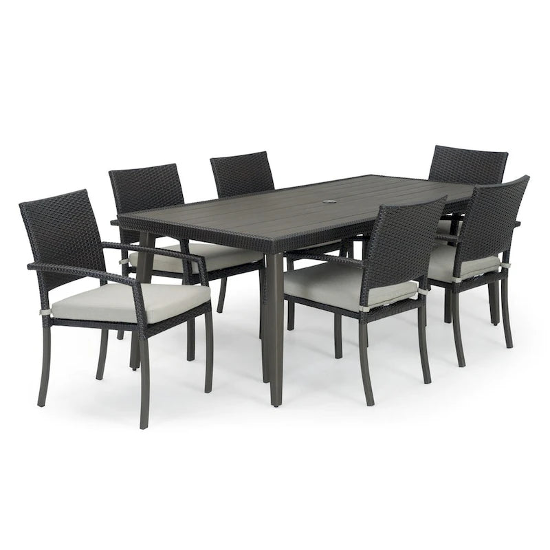 Ensemble de jardin Portofino Casual 13 pièces Sunbrella avec foyer intégré
